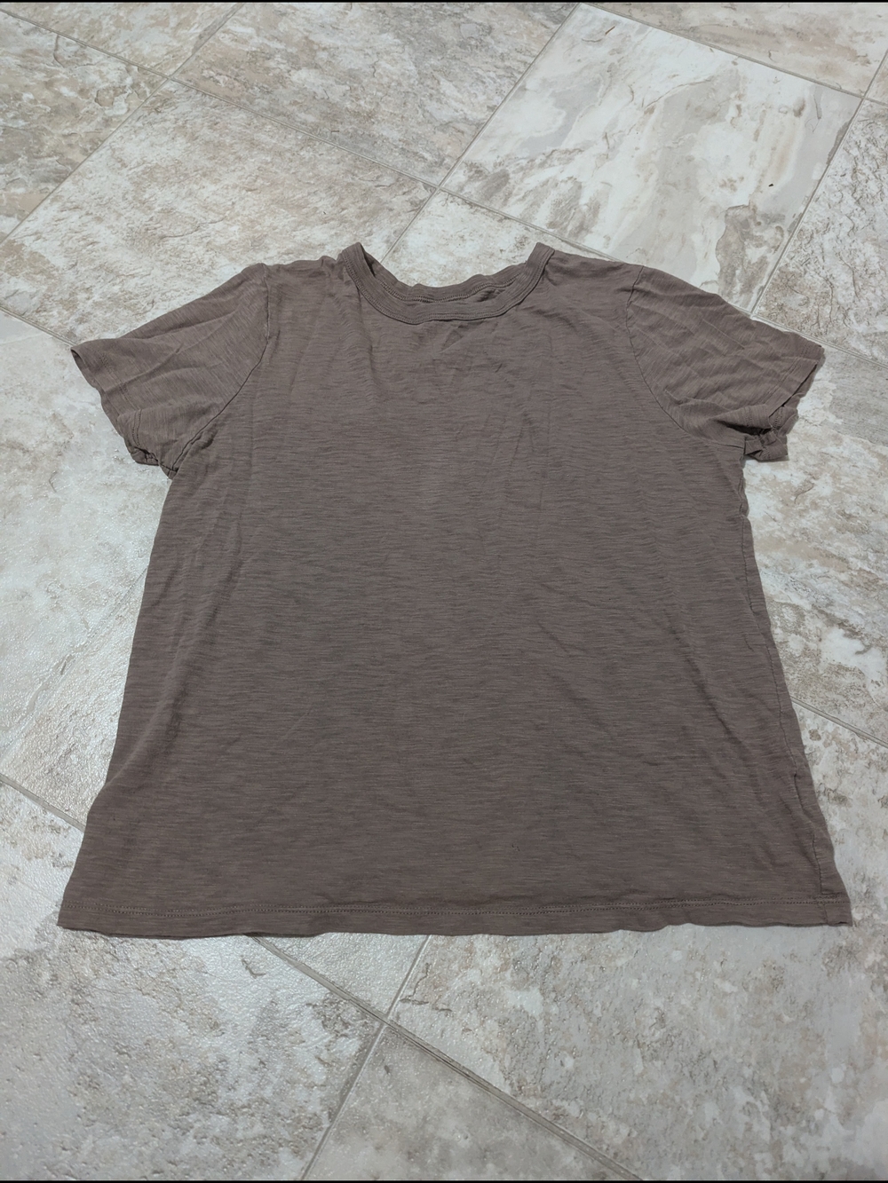 100% Cotton Short Sleeve Tee in Taupe Brown